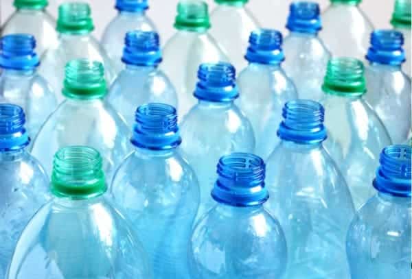 riciclo bottiglie plastica
